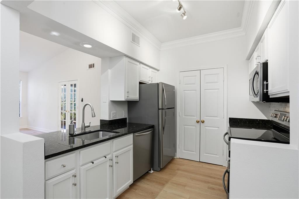 3777 PEACHTREE Road NE Unit 933