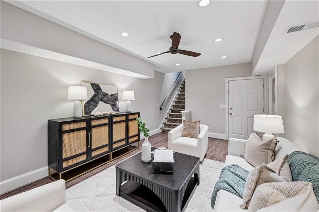 78 Paces West Circle NW