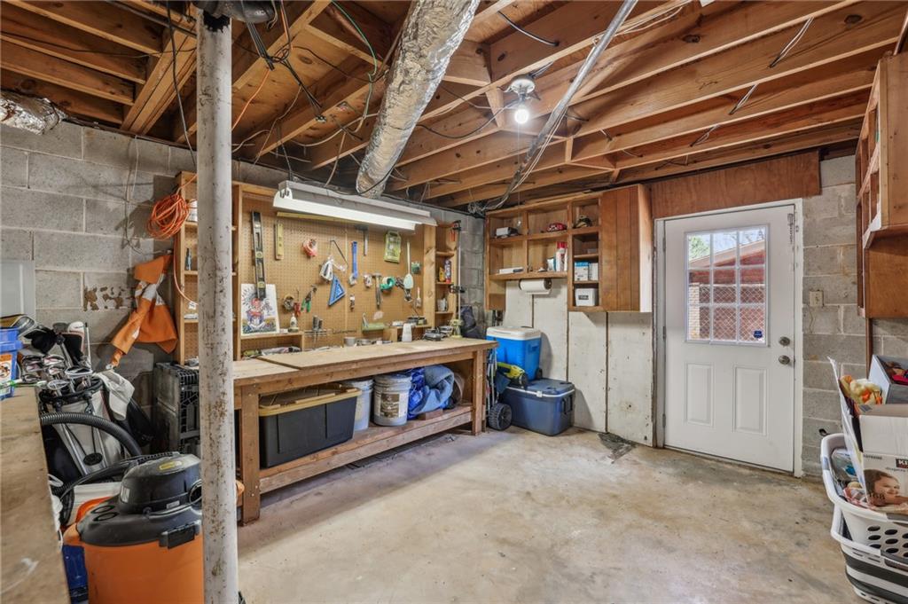 4237 Smithsonia Drive