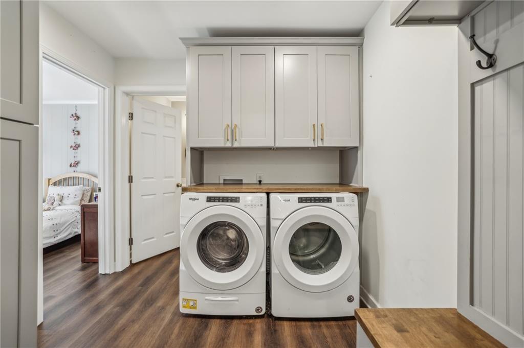 4237 Smithsonia Drive