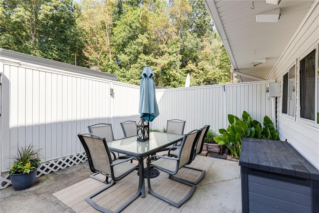 7090 Stonington Drive NE