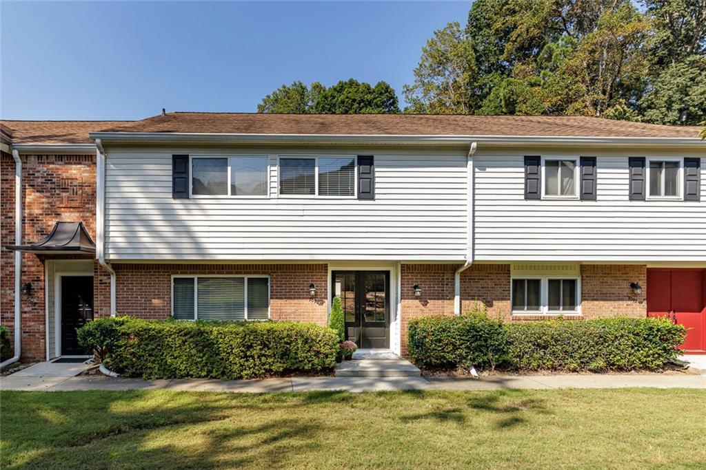 7090 Stonington Drive NE