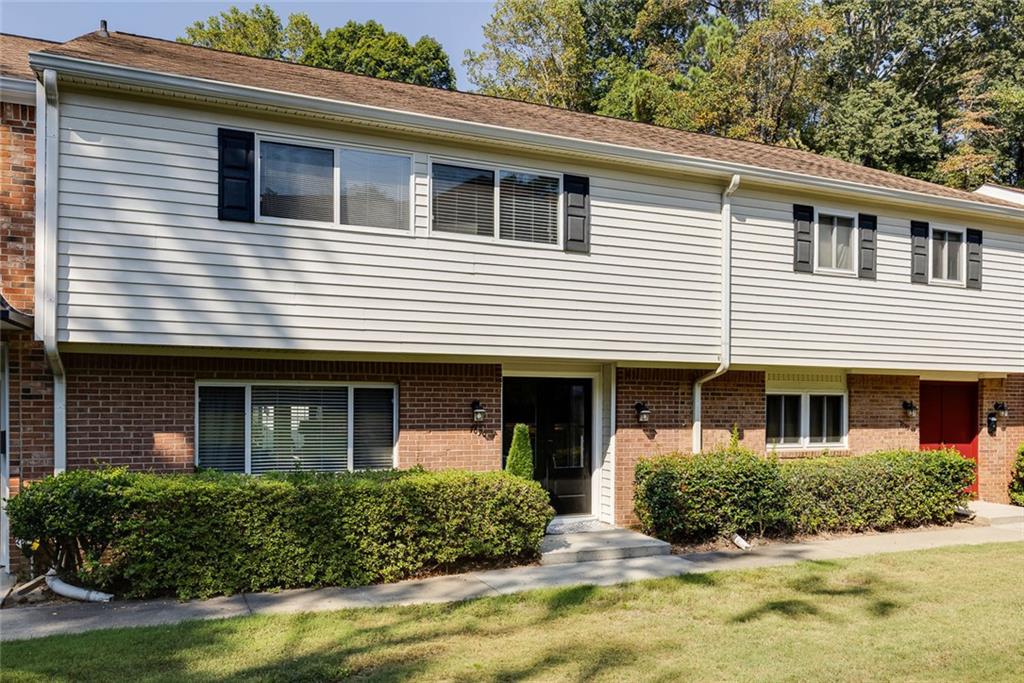 7090 Stonington Drive NE