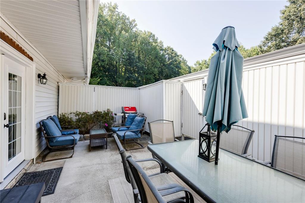 7090 Stonington Drive NE