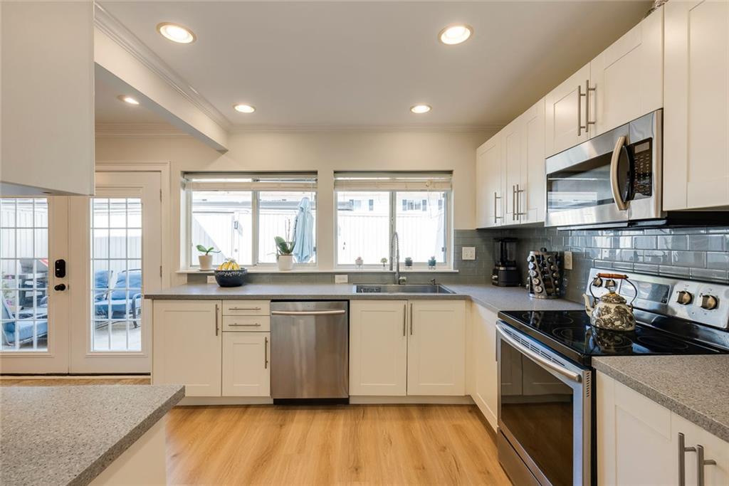 7090 Stonington Drive NE