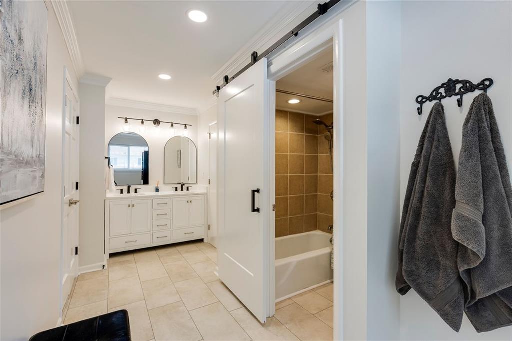 7090 Stonington Drive NE