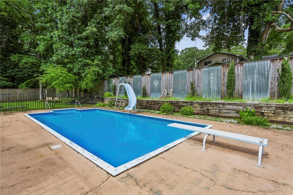 6889 Kingsboro Drive