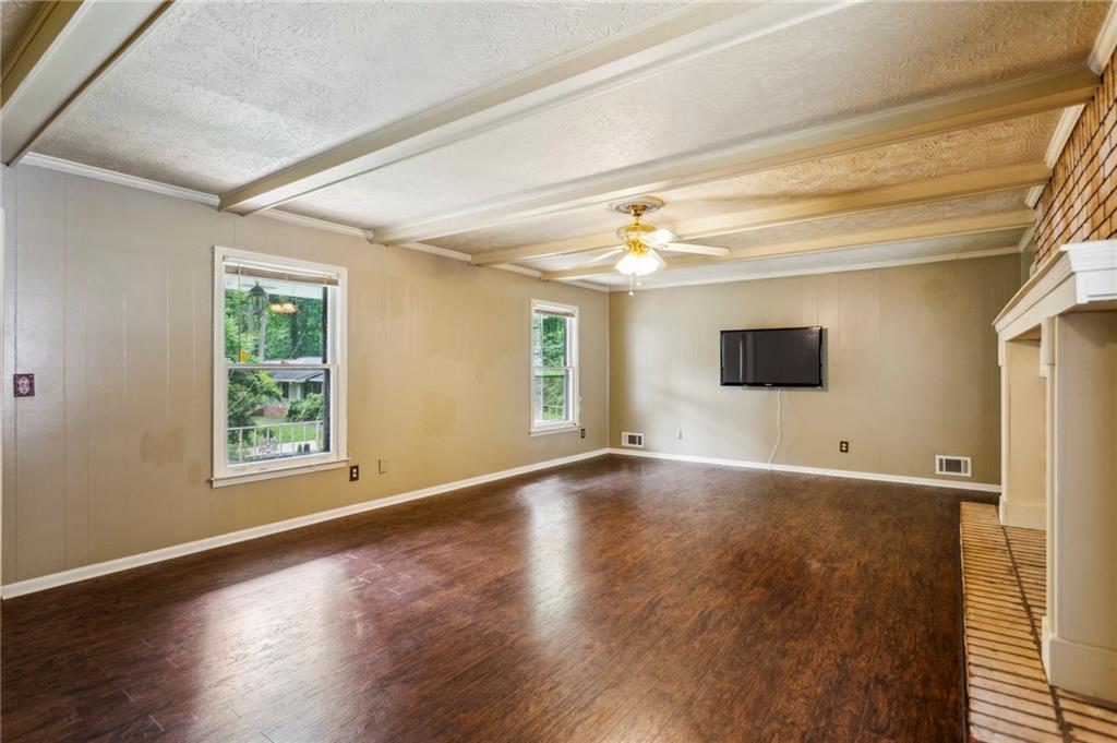 6889 Kingsboro Drive