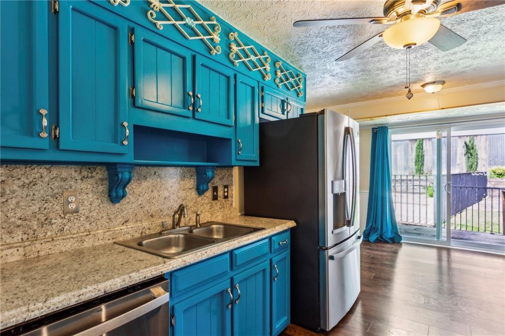 6889 Kingsboro Drive