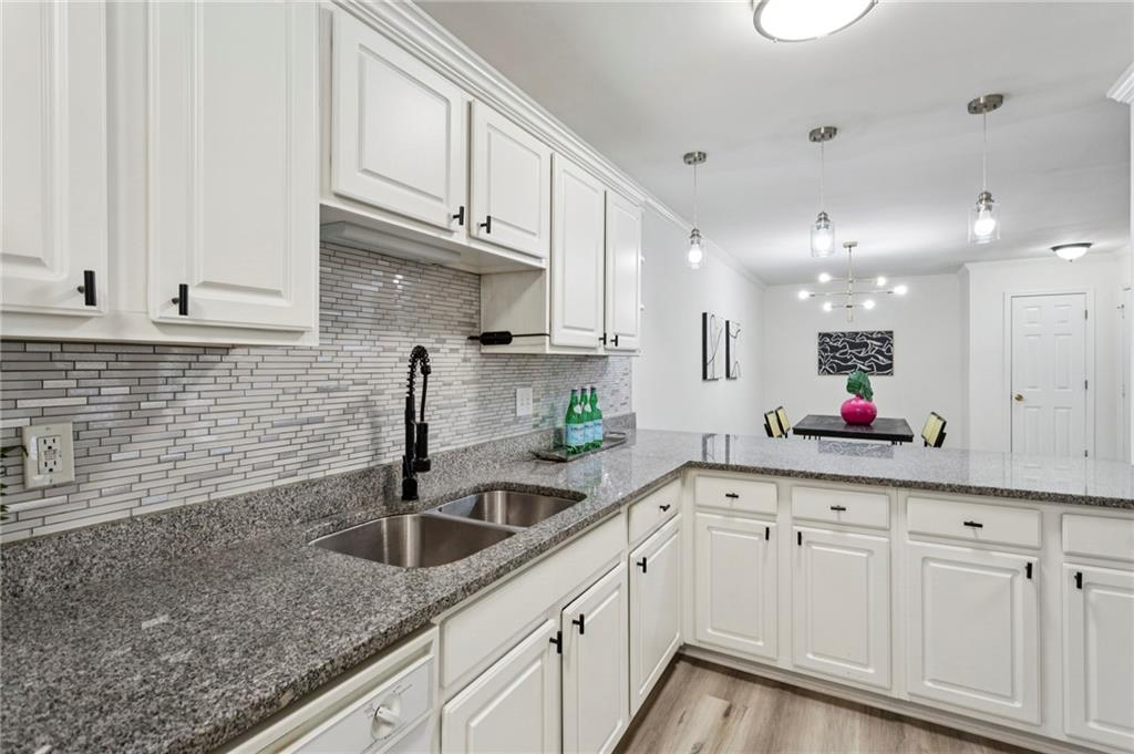 607 Brighton Point