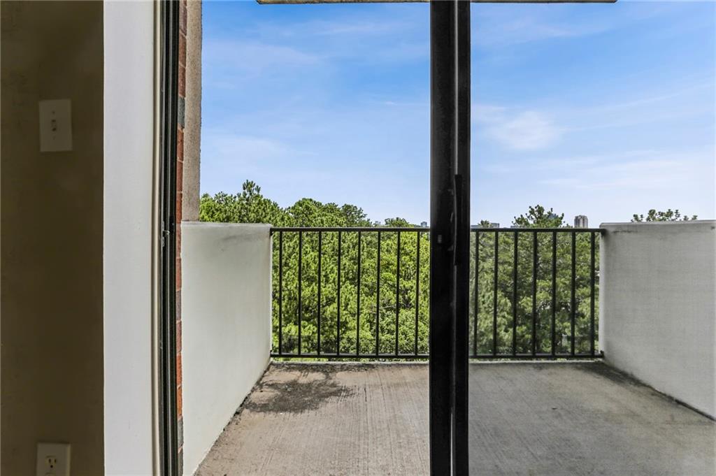 300 Johnson Ferry Road NE Unit A811