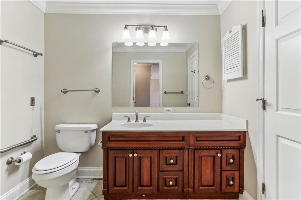 300 Johnson Ferry Road NE Unit A811