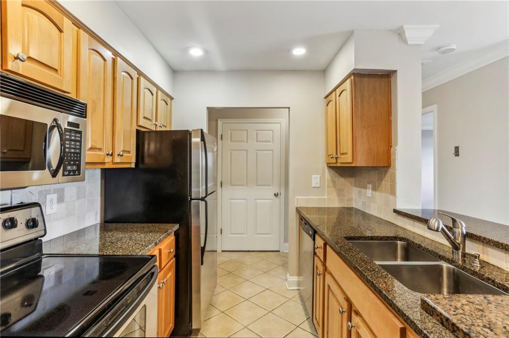 300 Johnson Ferry Road NE Unit A811