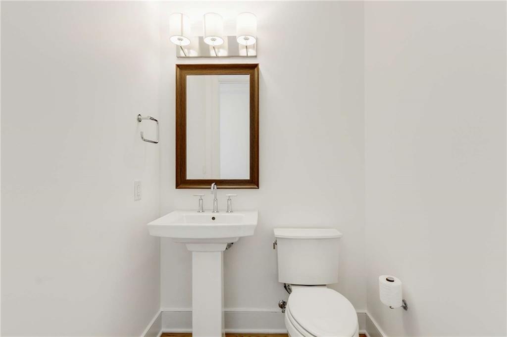 3630 Peachtree Road Unit 1908