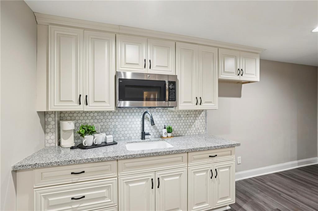 5051 Pine Bark Circle