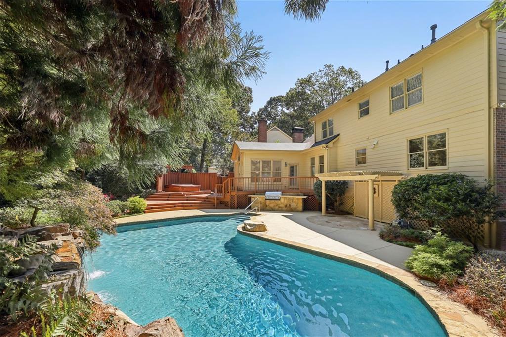 3273 Turtle Lake Drive SE