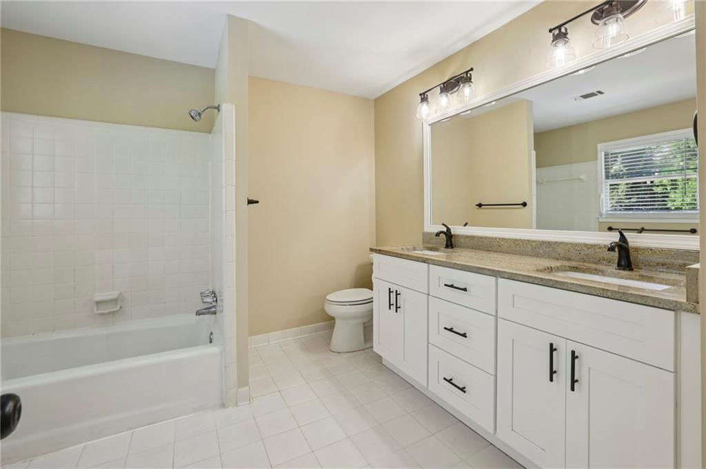 3273 Turtle Lake Drive SE