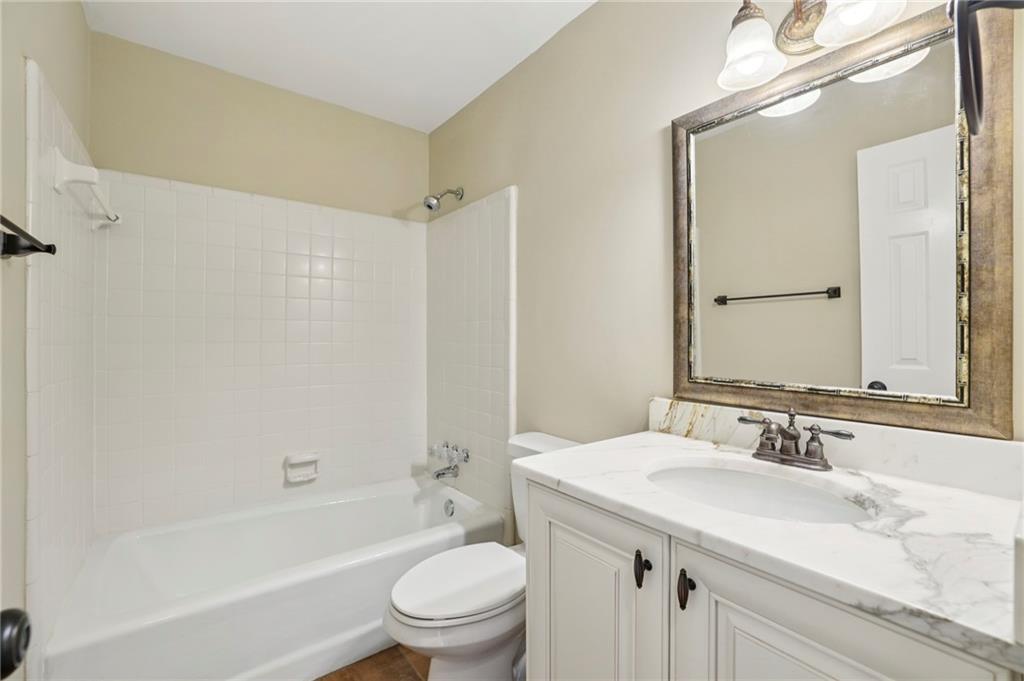 3273 Turtle Lake Drive SE