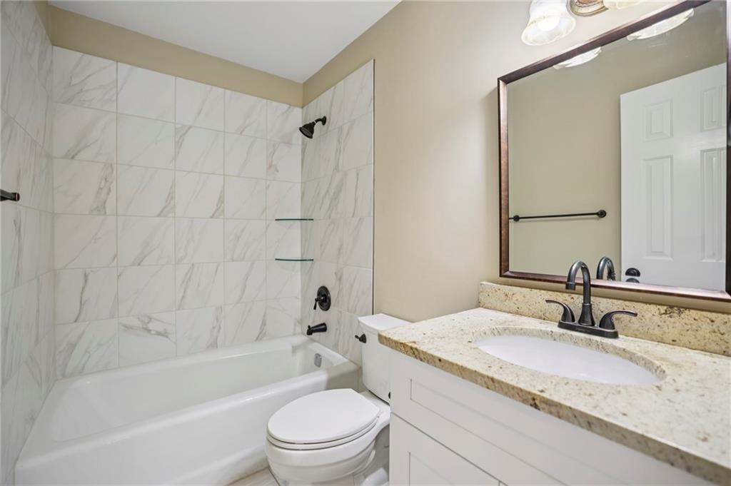 3273 Turtle Lake Drive SE