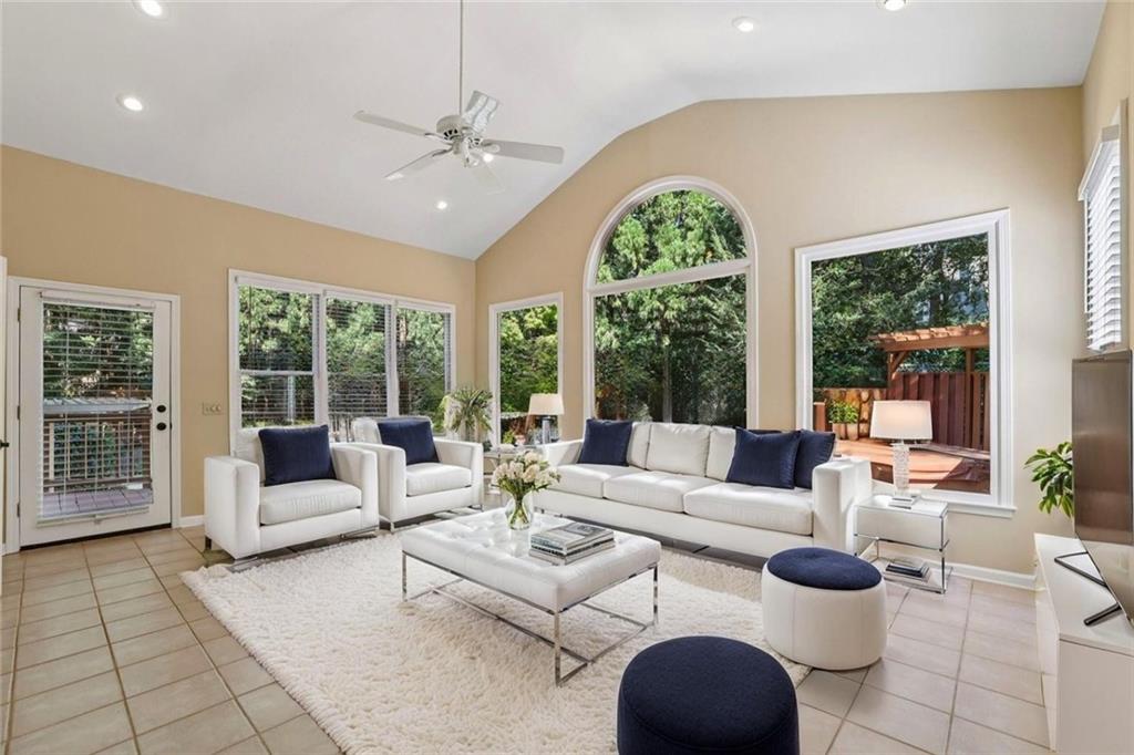 3273 Turtle Lake Drive SE