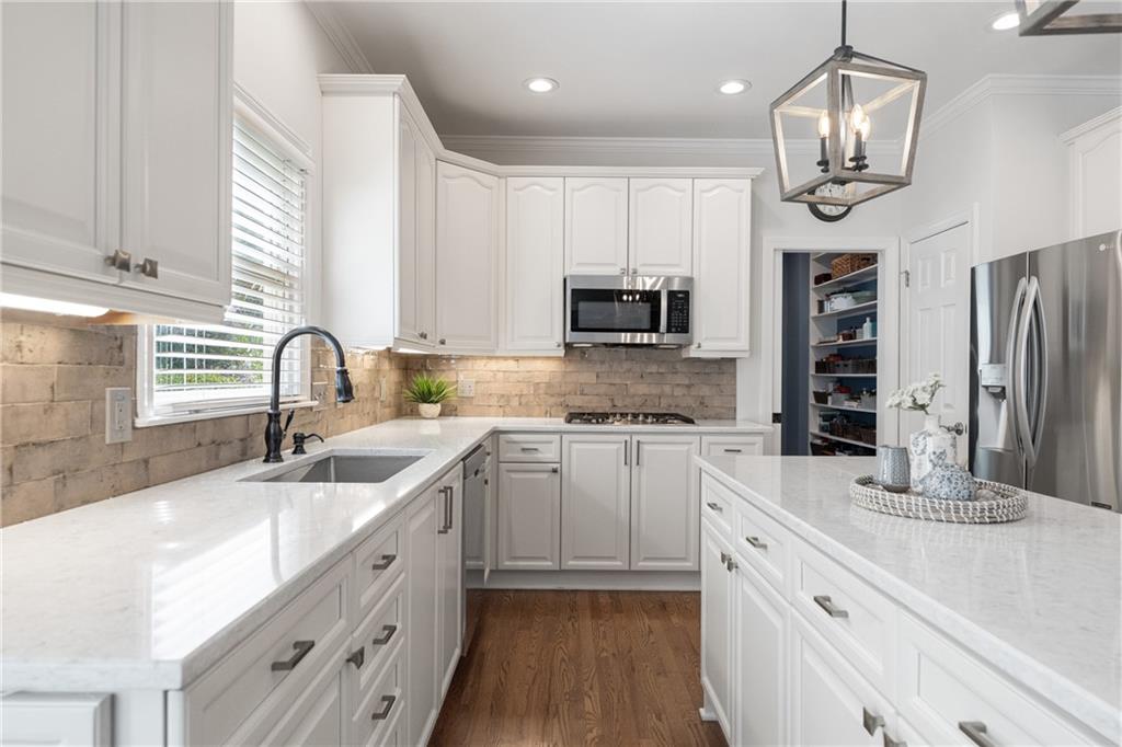 3669 Outlook Court NE