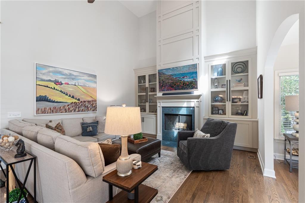 3669 Outlook Court NE