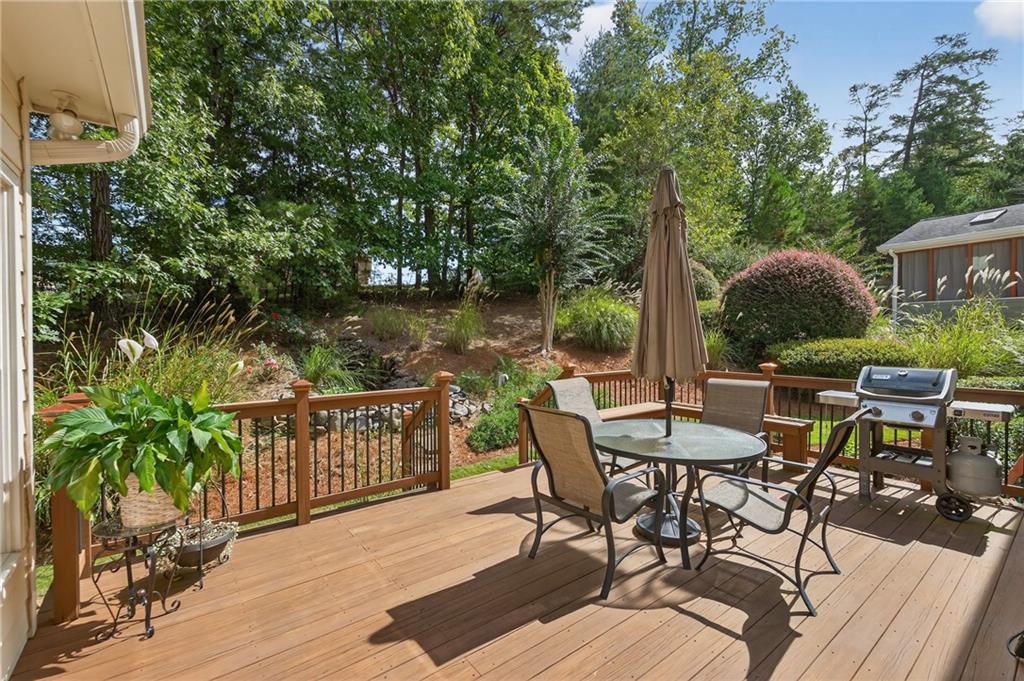 3669 Outlook Court NE