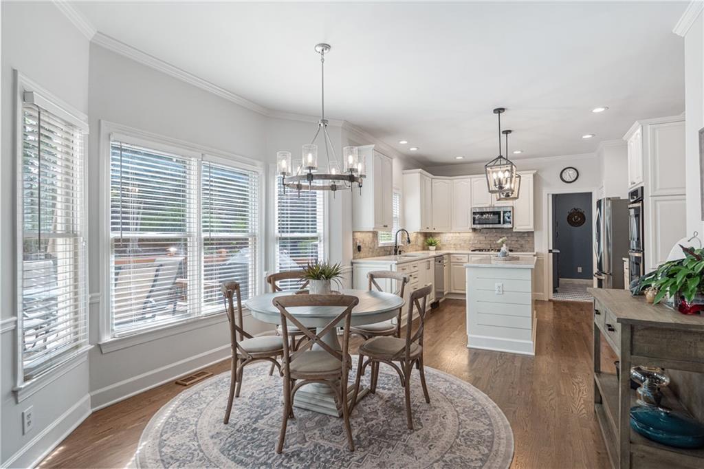 3669 Outlook Court NE