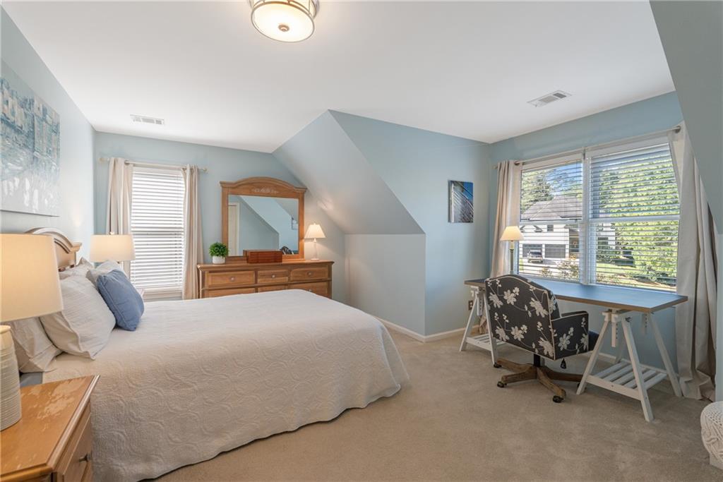 3669 Outlook Court NE