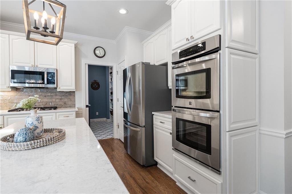 3669 Outlook Court NE