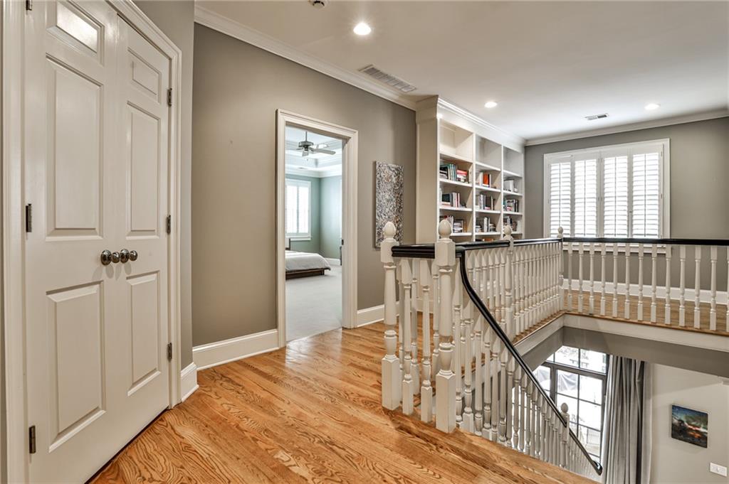 2696 Ellwood Drive NE