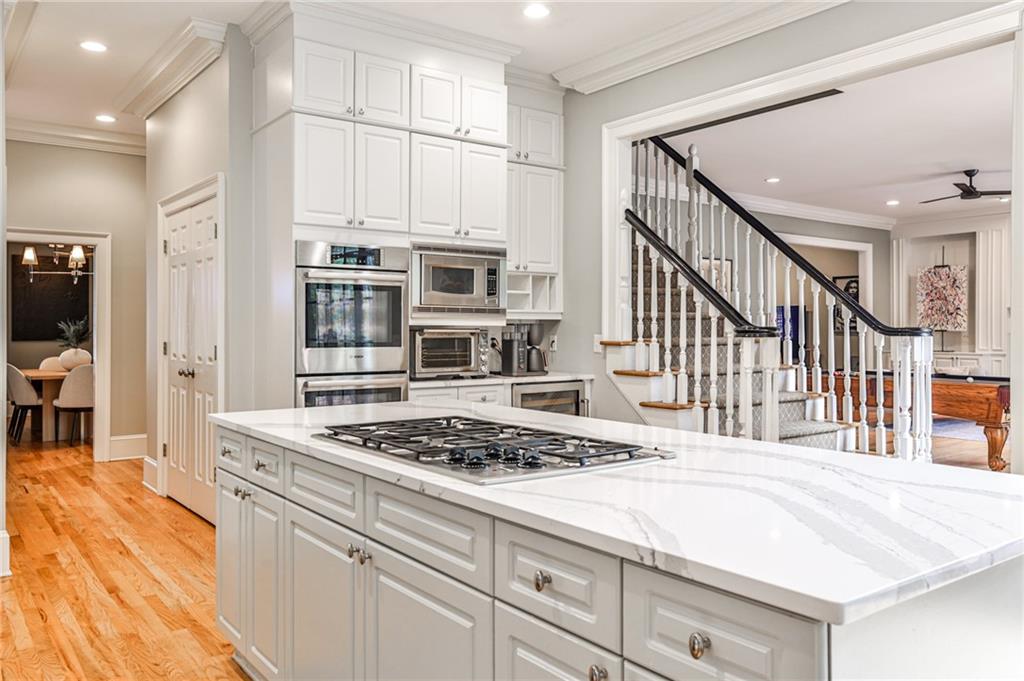 2696 Ellwood Drive NE