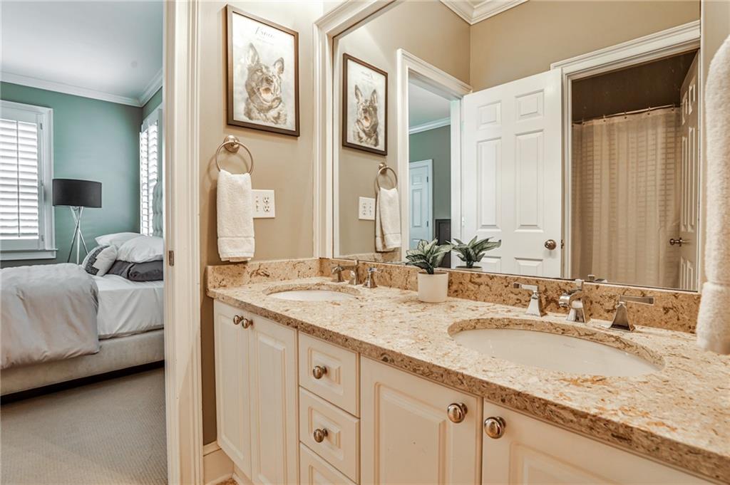 2696 Ellwood Drive NE