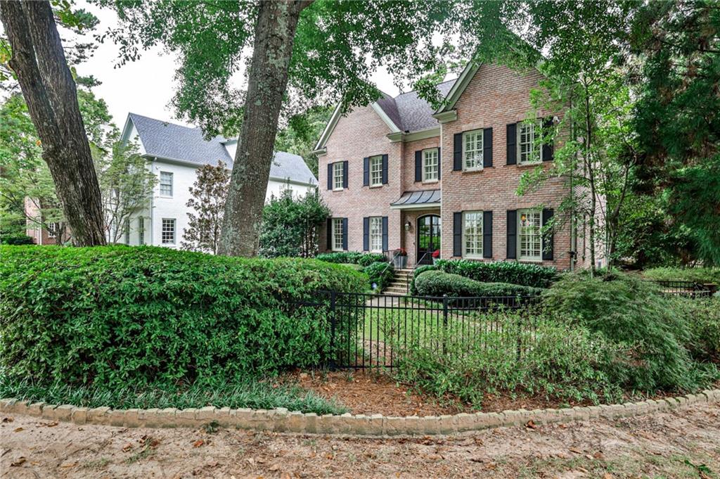 2696 Ellwood Drive NE