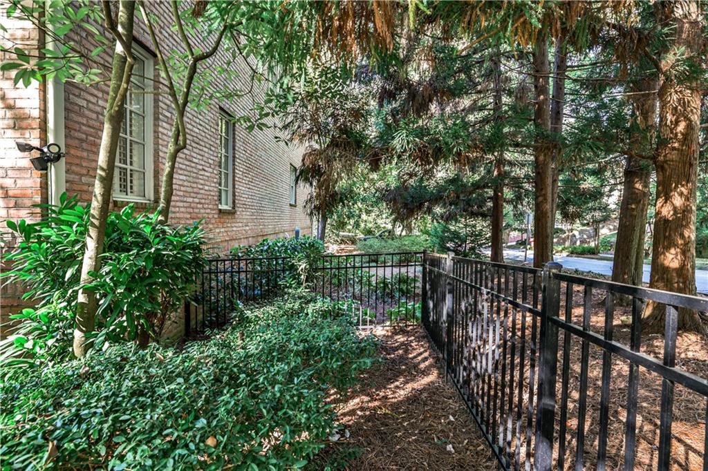 2696 Ellwood Drive NE