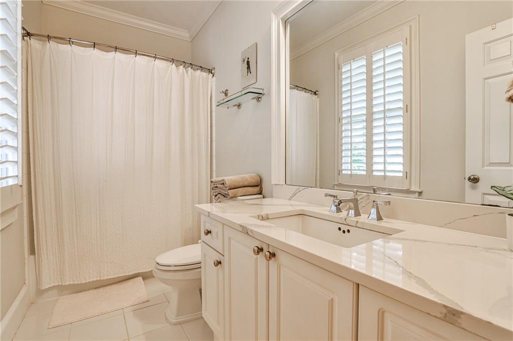 2696 Ellwood Drive NE