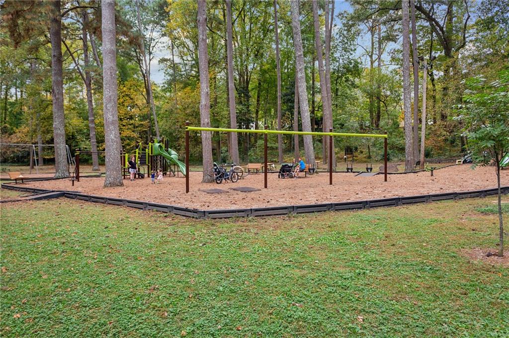 545 Overbrook Drive NW