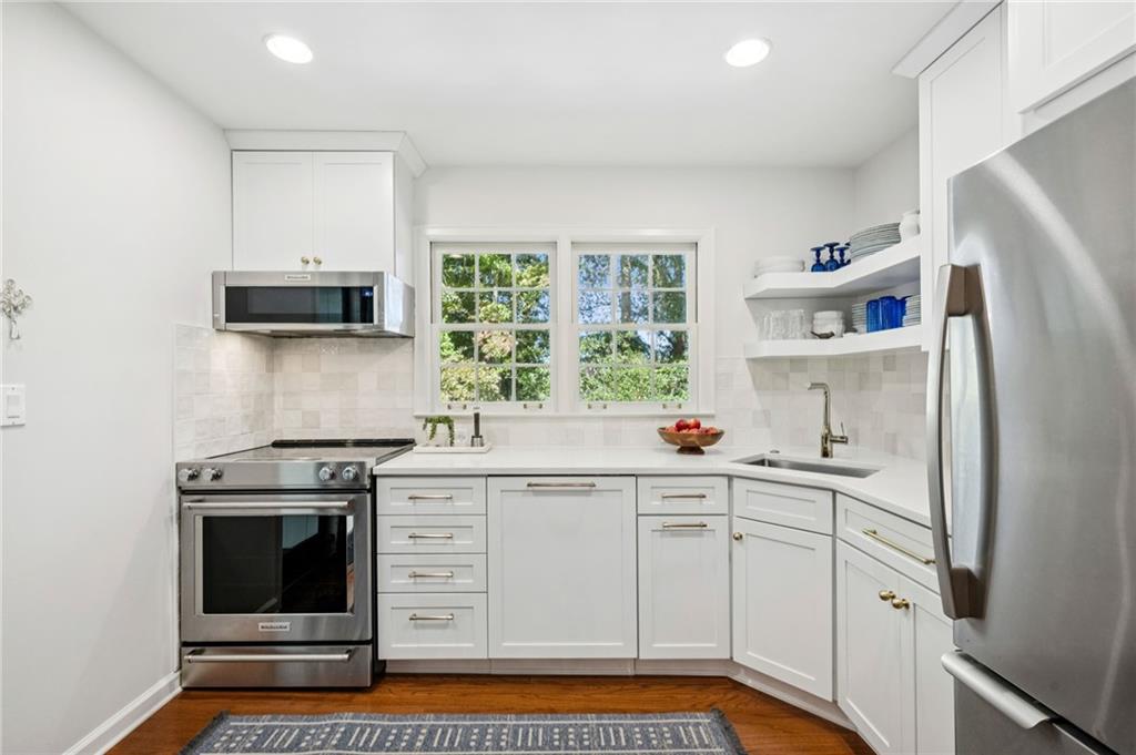 545 Overbrook Drive NW