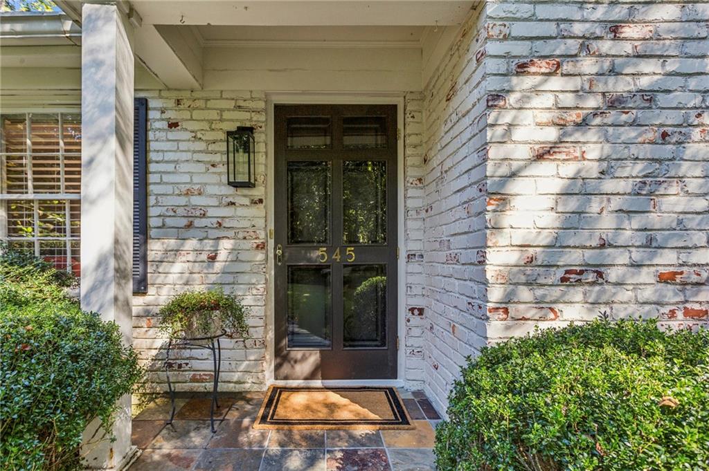 545 Overbrook Drive NW