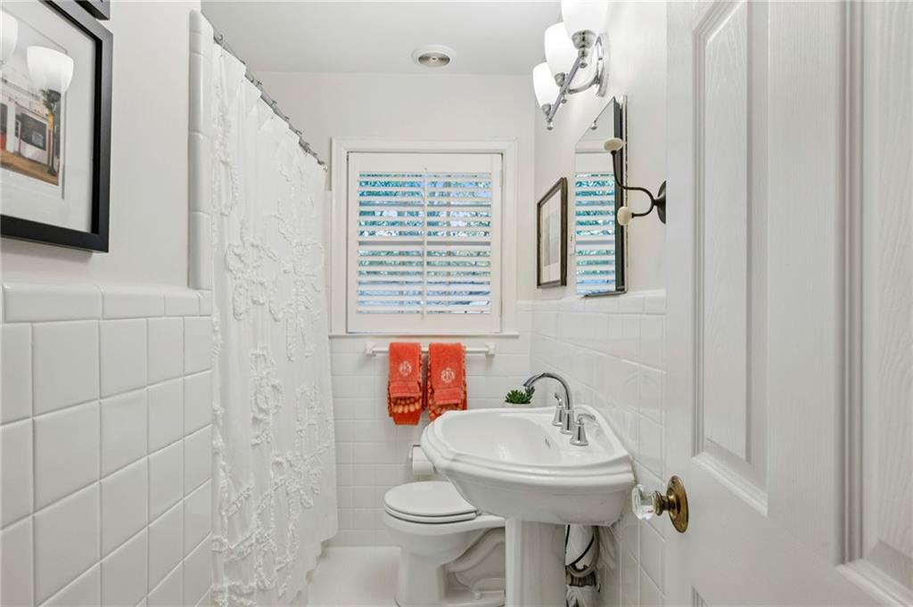 545 Overbrook Drive NW