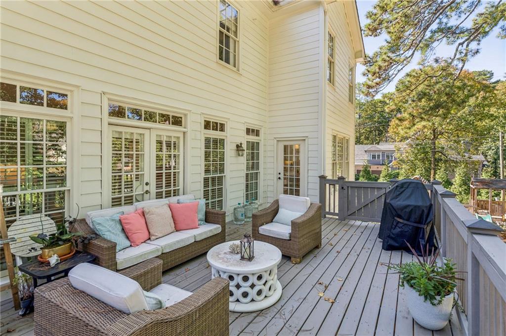 4550 E Brookhaven Drive NE