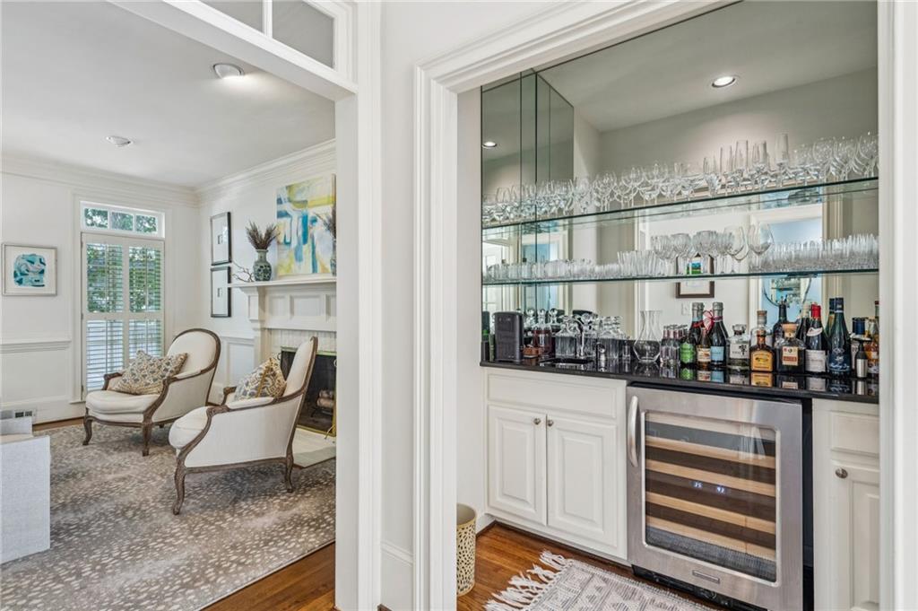 4550 E Brookhaven Drive NE