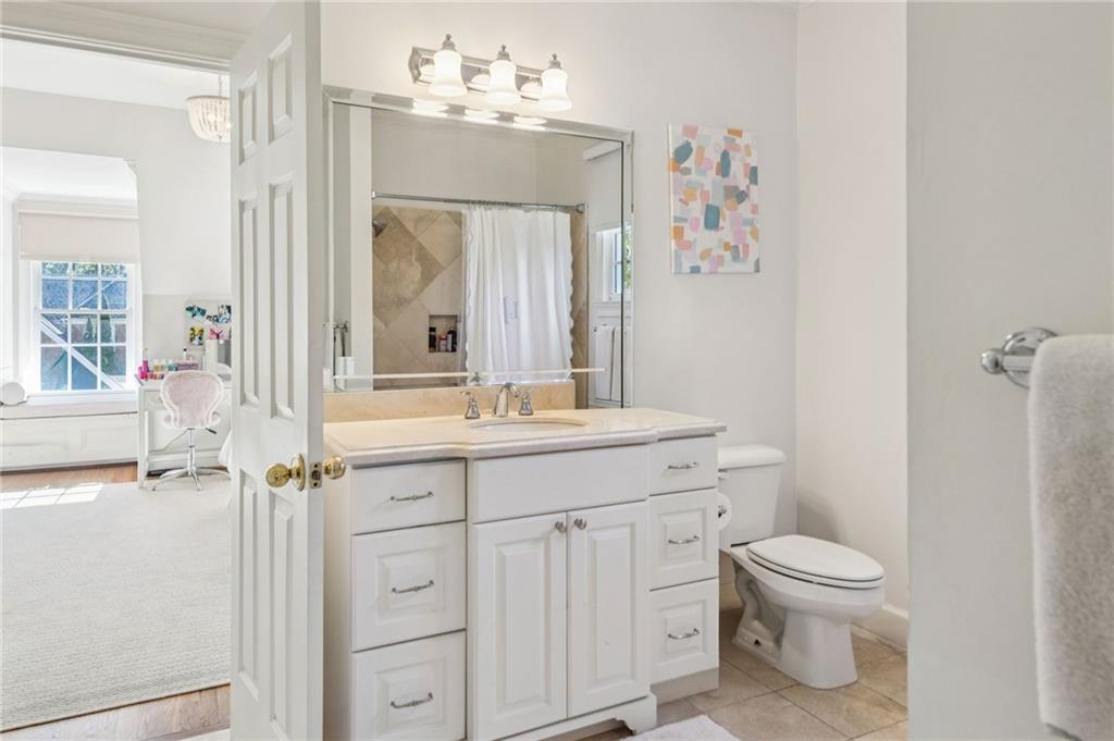 4550 E Brookhaven Drive NE