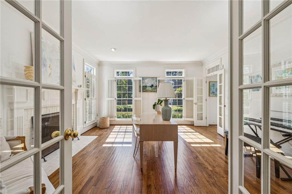 4550 E Brookhaven Drive NE