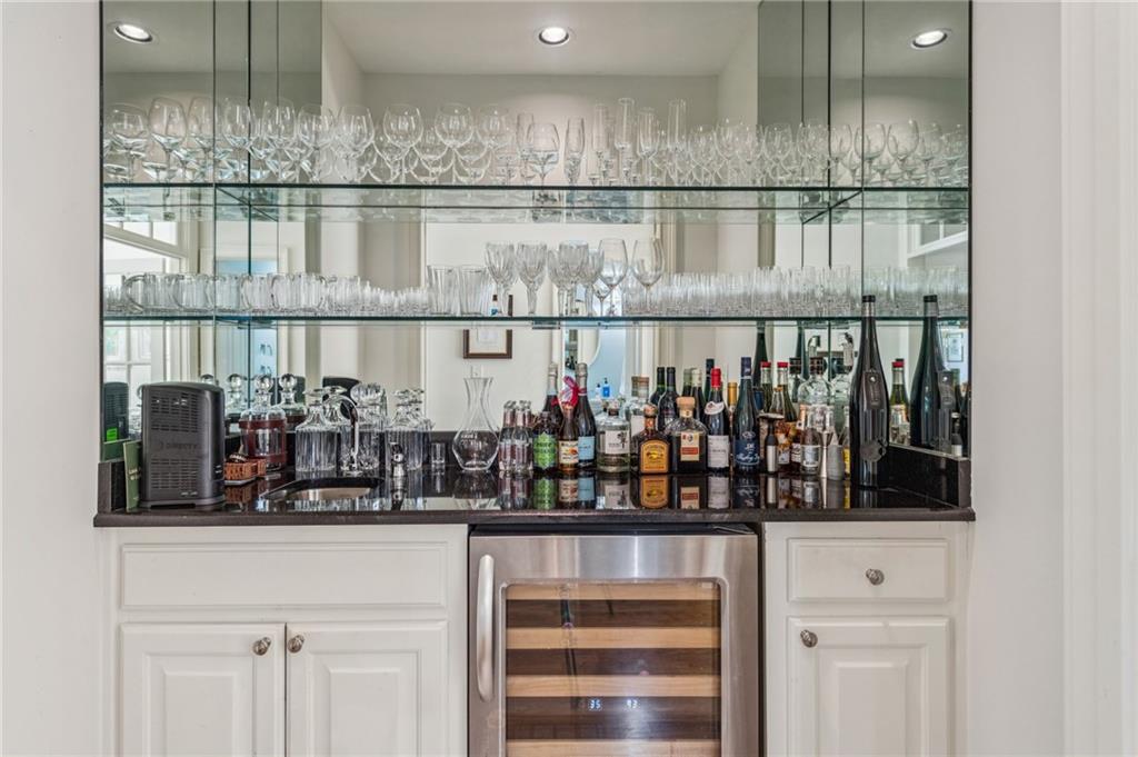 4550 E Brookhaven Drive NE