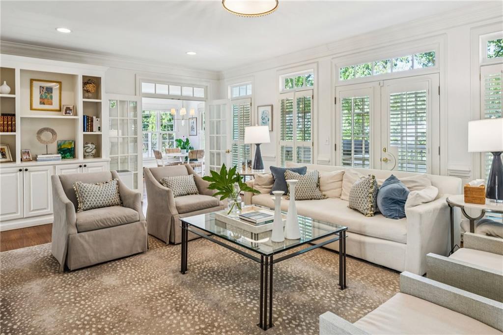 4550 E Brookhaven Drive NE