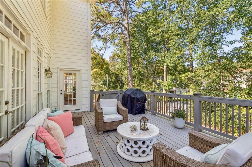 4550 E Brookhaven Drive NE