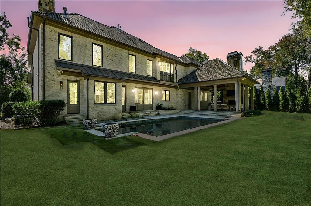 1128 Brookhaven Walk Way NE