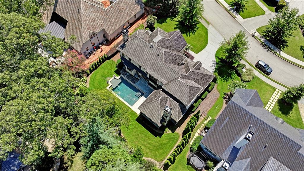 1128 Brookhaven Walk Way NE