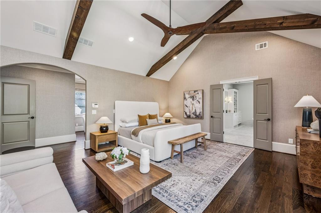 1128 Brookhaven Walk Way NE